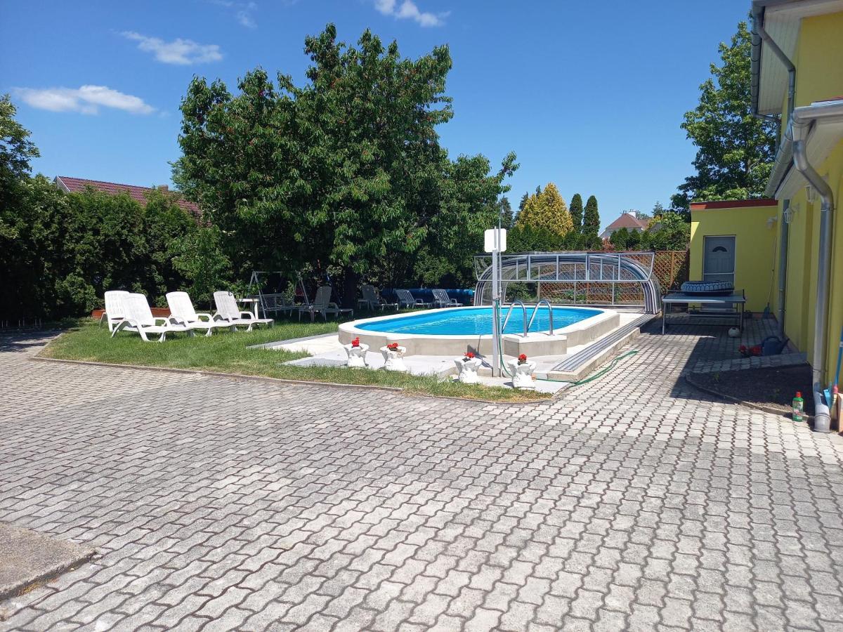 Barbara Wellness Pension Кестхей Екстер'єр фото