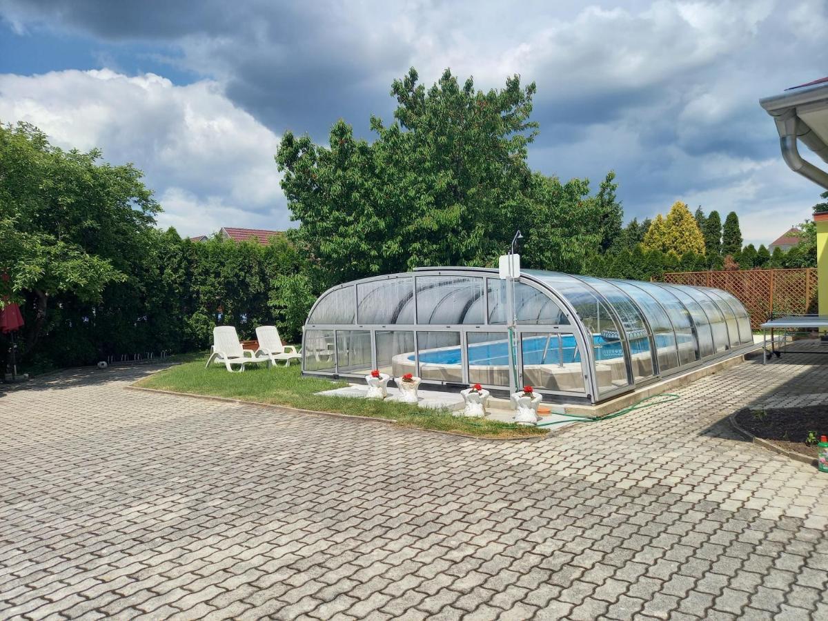 Barbara Wellness Pension Кестхей Екстер'єр фото